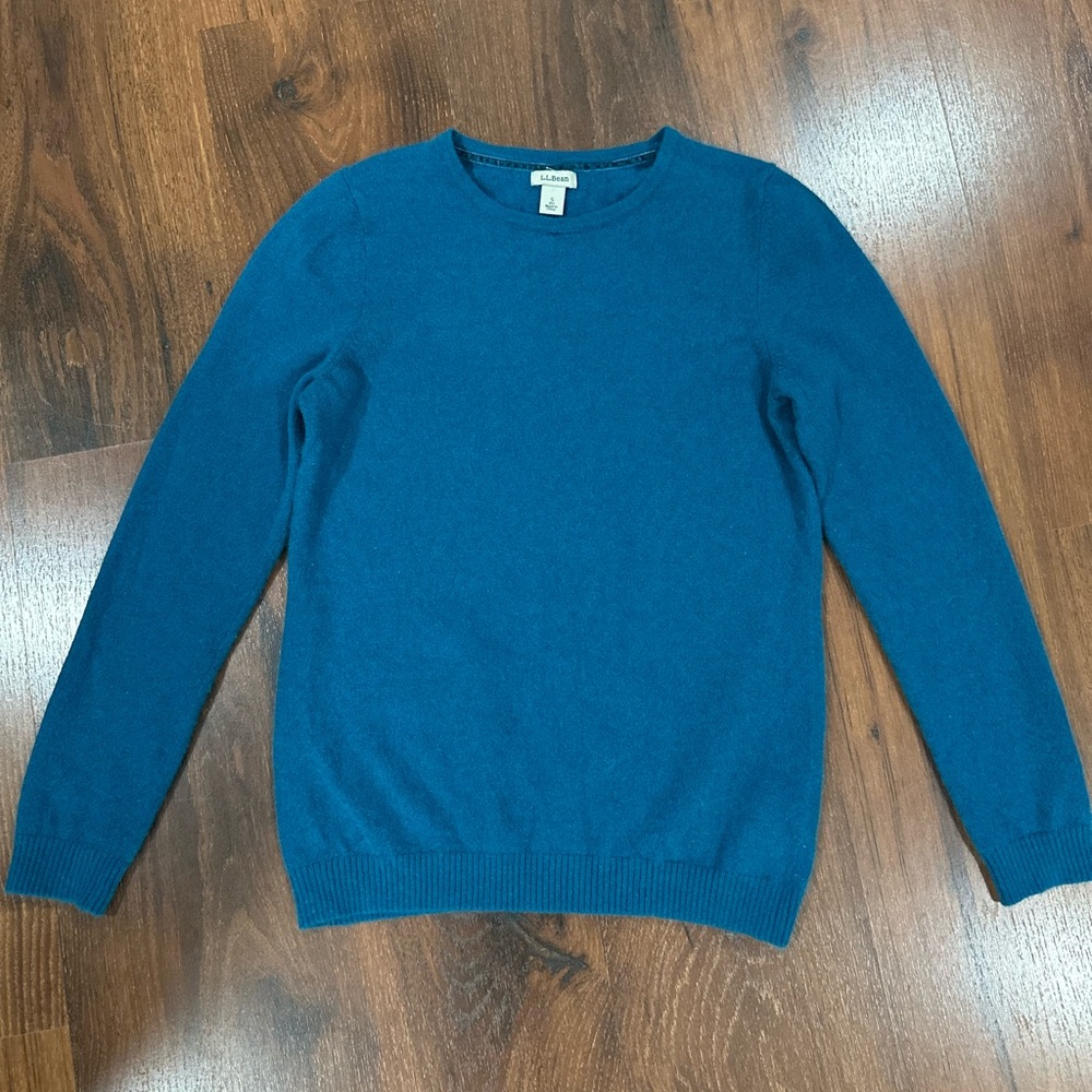 L.L. Bean Women's Blue Crew Neck Sweater